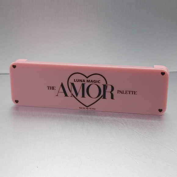 5 For $25 Item🌸 Luna Magic Amor Eyeshadow Palette - Picture 3 of 4